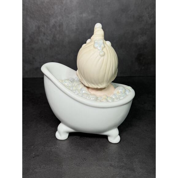 Precious Moments Figurine "He Cleansed My Soul" 1985 - Bubble Bath - Picture 4 of 6